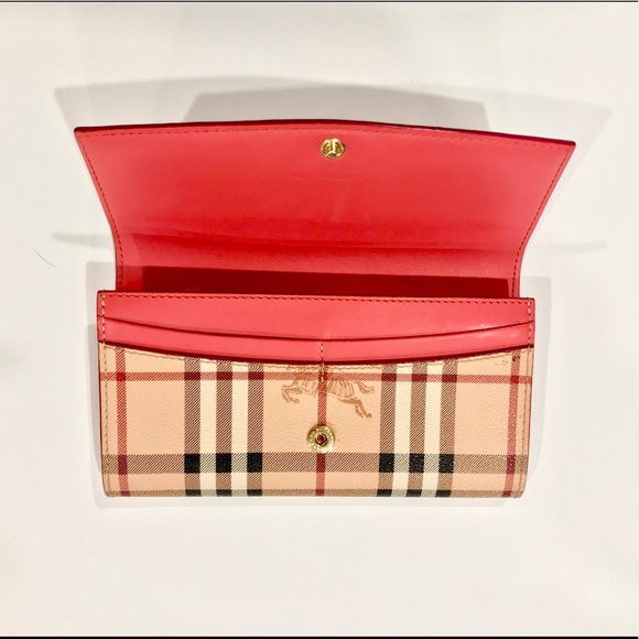 BURBERRY - Picture 2 of 4